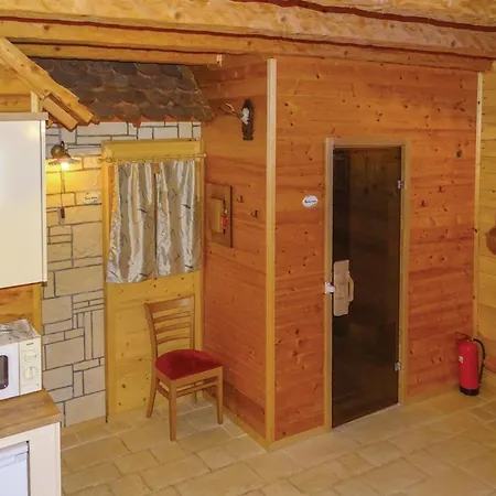 Two-bedroom Holiday In Nyaraló Pivka